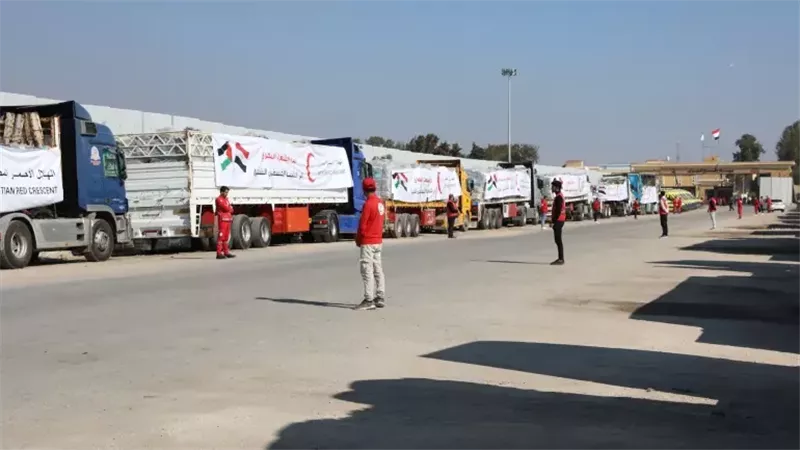 شاحنات المساعدات