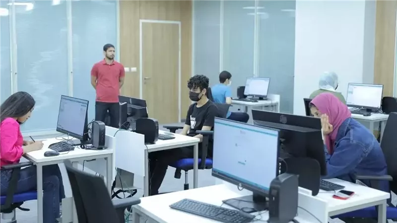 الكليات المتاحة في