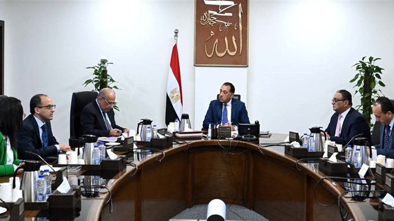 اجتماع الدكتور مصطفى