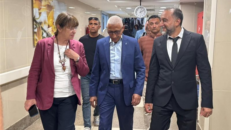 زيارة إنسانية عالمية: