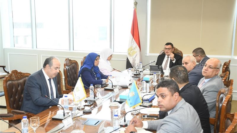 وزير الإسكان يحدد
