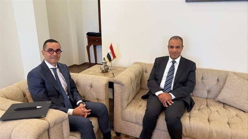 وزير الخارجية والهجرة