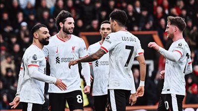 صلاح يقود الهجوم.. تشكيل ليفربول ضد بورنموث في الدوري الإنجليزي