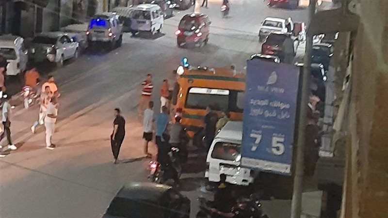 سيارات الإسعاف تتوجه