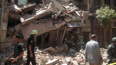 ارتفاع حصيلة ضحايا عقار الزقازيق المنهار إلى 5 أشخاص و7 مصابين 