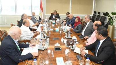 وزير الإسكان يلتقي رئيس وأعضاء جمعية مستثمري ٦ أكتوبر، هل تنتهي أزمة أرض الزمالك؟