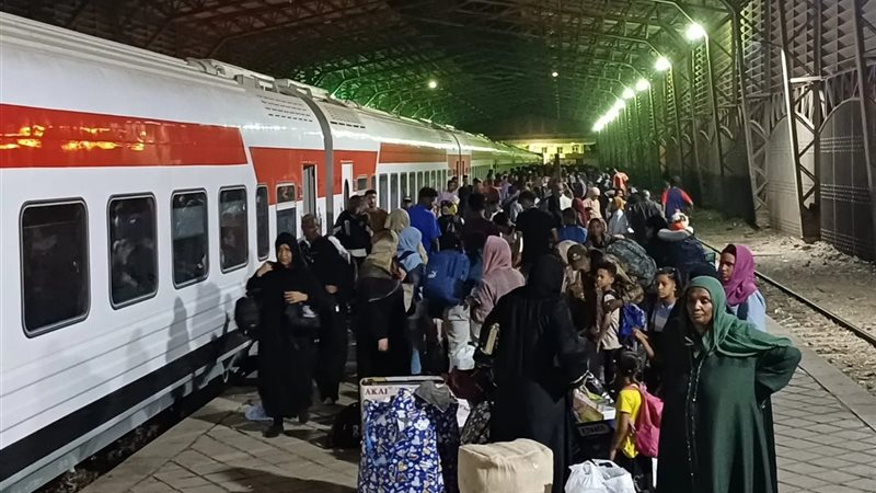 وصل قطار السودانيين