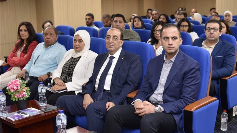الدكتور أحمد الطيب