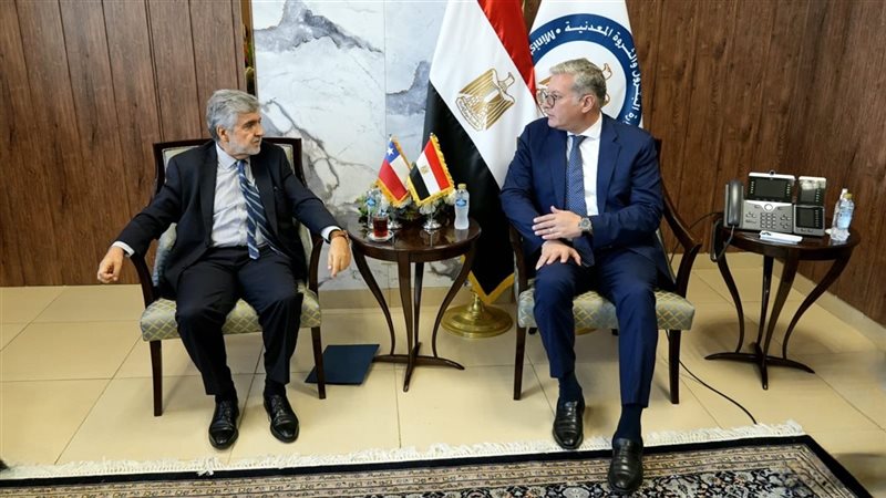 لقاء وزير البترول
