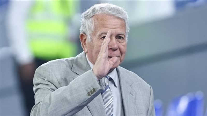 حسن حمدي رئيس النادي