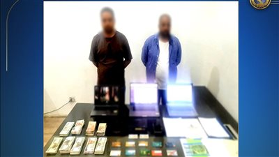 لبثهم محتوي مقرصن، القبض على شخصين لإدارتهما 705 موقع الكتروني بدون تراخيص 