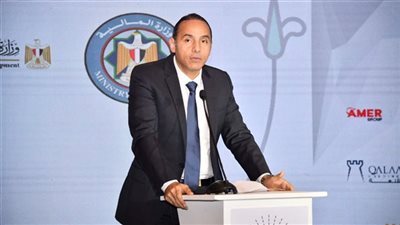 10 معلومات عن إسلام عزام رئيس البورصة المصرية الجديد.. اعرف مسيرته