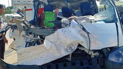 بالأسماء، مصرع وإصابة 10 في تصادم سيارة مع عربة كارو بالبحيرة