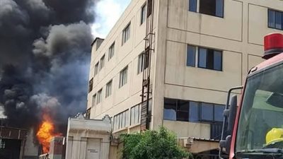 بالصور، اندلاع حريق ضخم في المنطقة الصناعية بدمياط الجديدة
