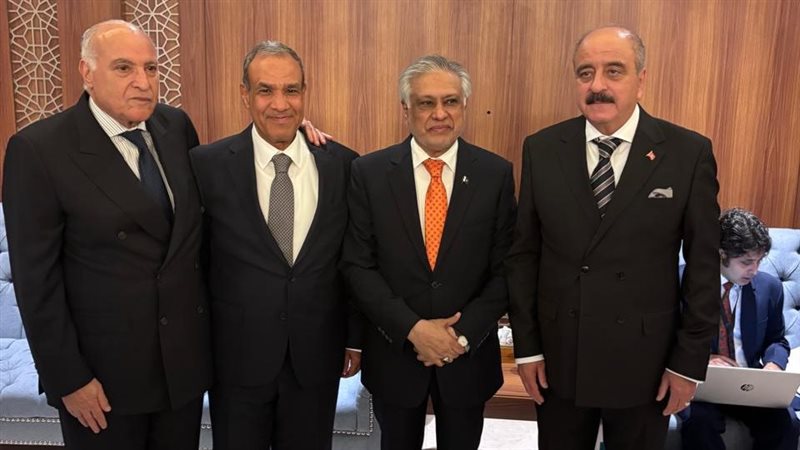 عبدالعاطي يلتقي بنظرائه