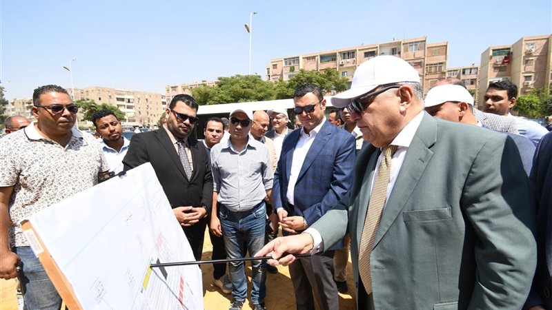 وزير الإسكان يتفقد
