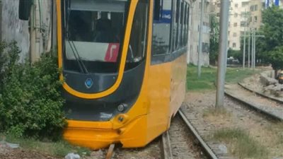 سبب خروج عربة ترام عن القضبان بين محطتي شدس وصفر في الإسكندرية