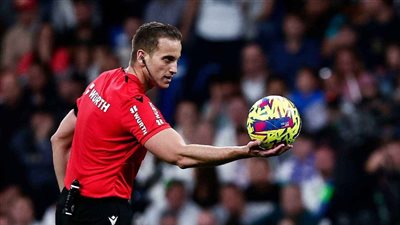 رسميًا، اتحاد الكرة يعلن تعيين خافيير روخاس حكمًا لمباراة الأهلي وبيراميدز