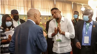 مراهنات واختلاس.. قضايا فساد تهدد مستقبل اتحاد الكرة الكاميروني برئاسة صامويل إتو