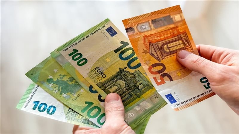 سعر اليورو مقابل