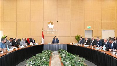 بارتفاع 400 مترا، 