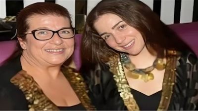 مي عز الدين عن والدتها: محدش بيتجاوز أهله بس أنا روحت الساحل (فيديو)