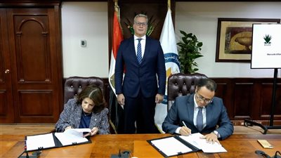 اتفاقيات جديدة للبحث عن الغاز والبترول في البحر المتوسط والدلتا بـ340 مليون دولار