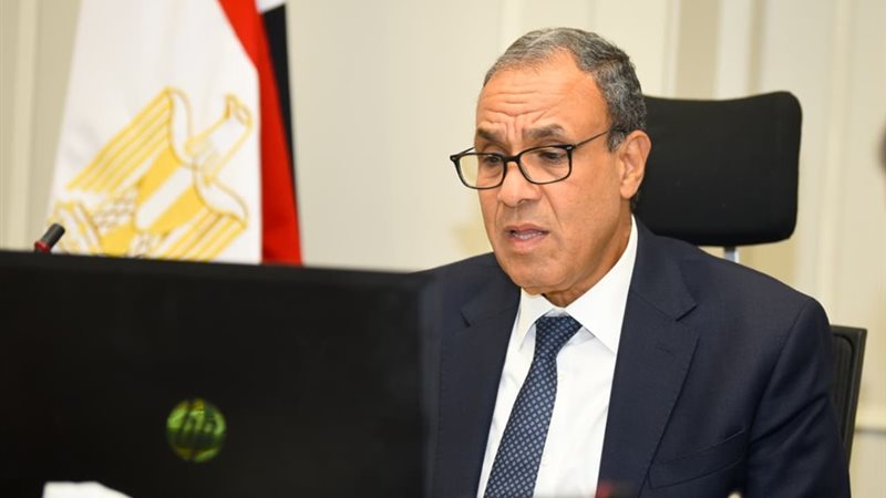 الدكتور بدر عبد العاطي،