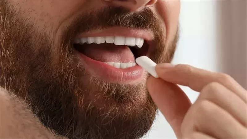 هل يساعد مضغ اللبان