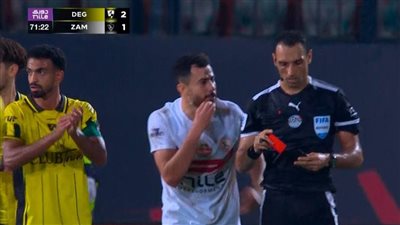 طرد محمود الونش مدافع الزمالك في مباراة وادي دجلة 
