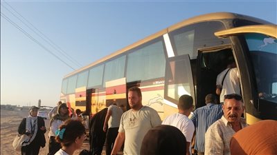 حادث قطار مطروح، الدفع بـ14 أتوبيسا بديلاً لضمان استمرار حركة الركاب (صور)