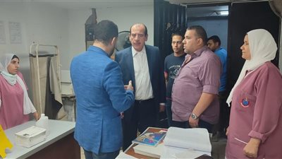 بعد جولة مفاجئة، نائب وزير الصحة يوجه بإحالة إدارة مستشفى أم المصريين للتحقيق