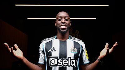 سيناريو سينمائي.. نيوكاسل يضم ويسا قبل 30 ثانية من غلق القيد