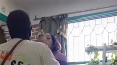 عايزة تخطف جوزي، «خناقة شوارع» بين معلمتين في مدرسة بشبرا الخيمة (فيديو)