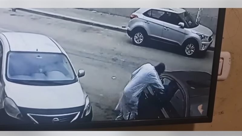 سرقة السيارات وكسر