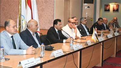وزير الرياضة ورئيس اللجنة الأولمبية يجتمعان برؤساء الاتحادات لمتابعة استعدادات الأولمبياد