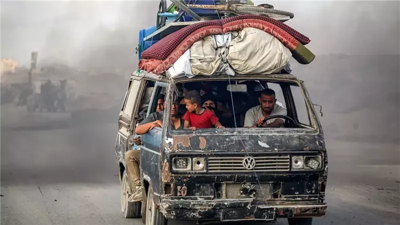 5 سفن من قافلة الصمود