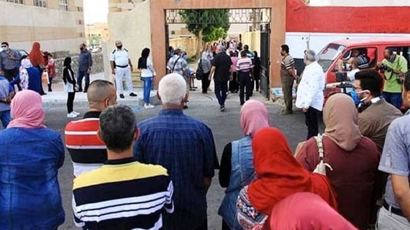 أولياء أمور يستغيثون