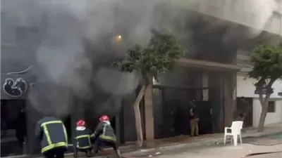 الموتوسيكلات اتفحمت، السيطرة على حريق هائل بمعرض دراجات نارية بالإسكندرية (صور)