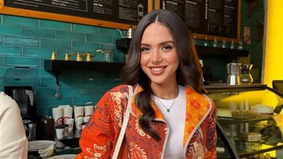 رنا رئيس داخل غرفة العمليات، ومدير أعمالها يكشف حالتها الصحية  