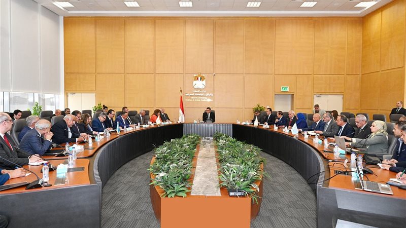 وزير الإسكان