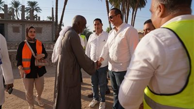 السبكي يشارك في مبادرة توصيل الأدوية للمنازل لتخفيف الأعباء عن المواطنين بالأقصر