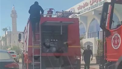 بالصور، حريق ضخم بقرية النورس السياحية ببورسعيد