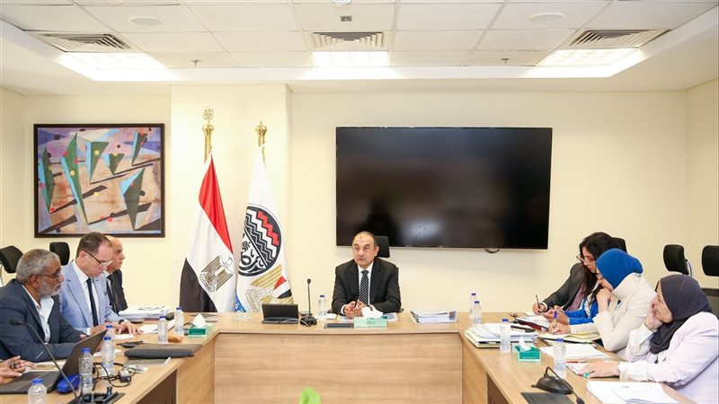 اجتماع وزير قطاع