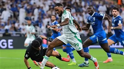 إيفان توني مدافعًا: الدوري السعودي يعادل الإنجليزي والأهلي بإمكانه المنافسة في البريميرليج 