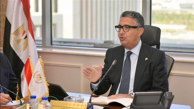 اجتماع وزير التموين