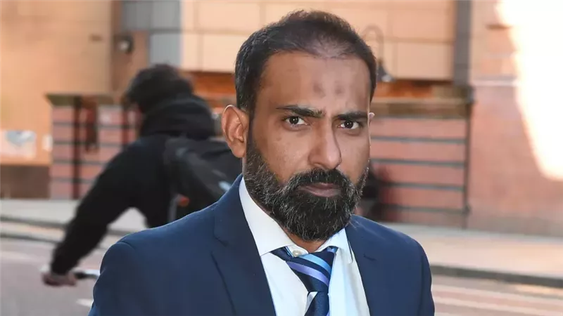 ضبط طبيب وممرضة داخل