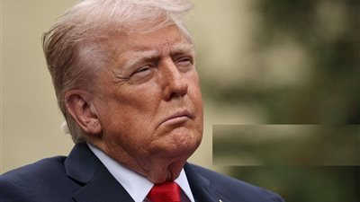 هل أصيب بجلطة؟، فم ترامب يثير تكهنات حول وضعه الصحي مجددًا (شاهد)