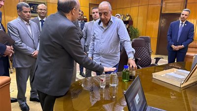 وزير الكهرباء يتابع تنفيذ مشروعات توطين صناعة بطاريات أيون الليثيوم