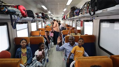 انطلاق الرحلة السادسة عشر لقطارات العودة الطوعية للأشقاء السودانيين إلى وطنهم (بالصور)